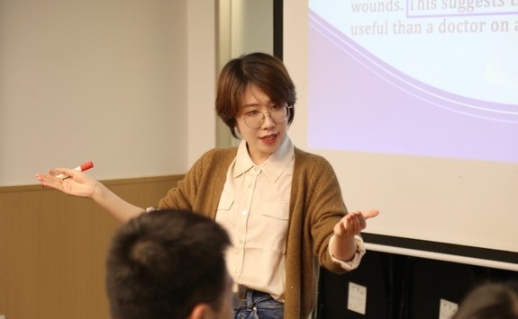 Penny Wang teaching